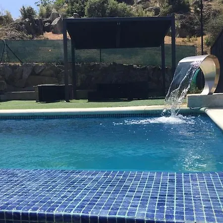 En El Burguillo -vitalia 2 Cr-av-1251 * Las Cruceras