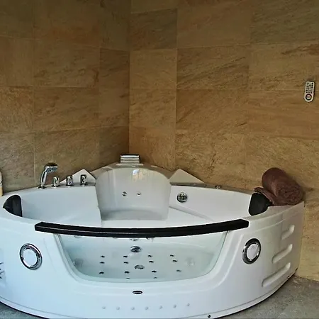 En El Burguillo -vitalia 2 Cr-av-1251 *