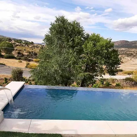 En El Burguillo -vitalia 2 Cr-av-1251 * Las Cruceras