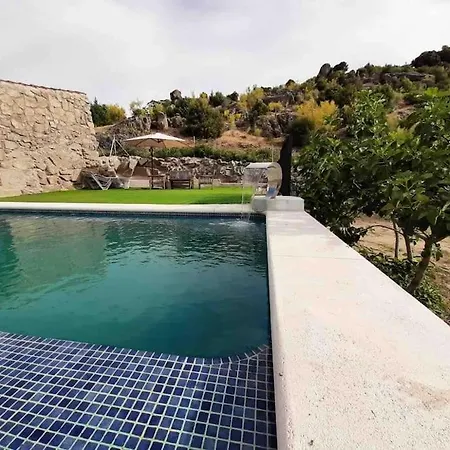 En El Burguillo -vitalia 2 Cr-av-1251 * Las Cruceras