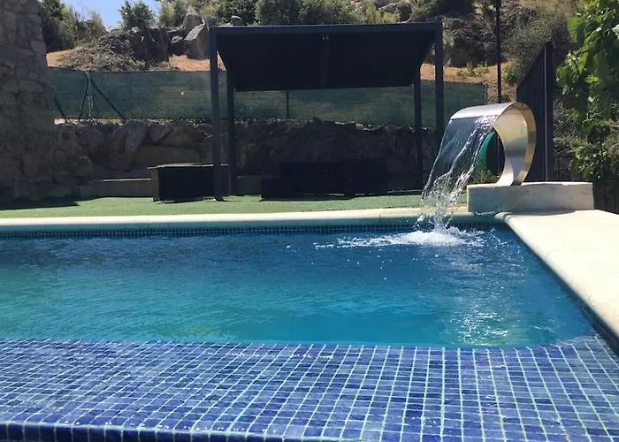 En El Burguillo -vitalia 2 Cr-av-1251 * Las Cruceras