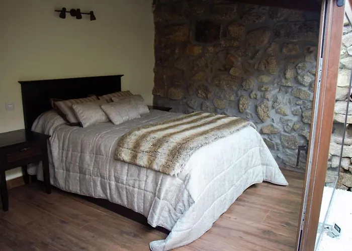 En El Burguillo -vitalia 2 Cr-av-1251 * Las Cruceras