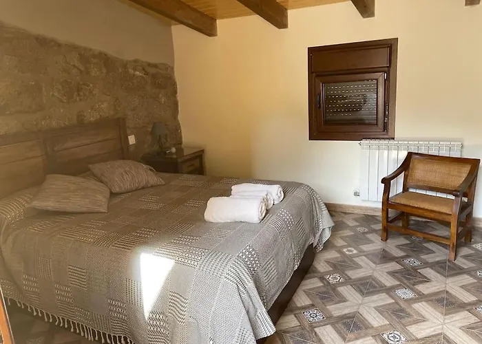 En El Burguillo -vitalia 2 Cr-av-1251 * Las Cruceras