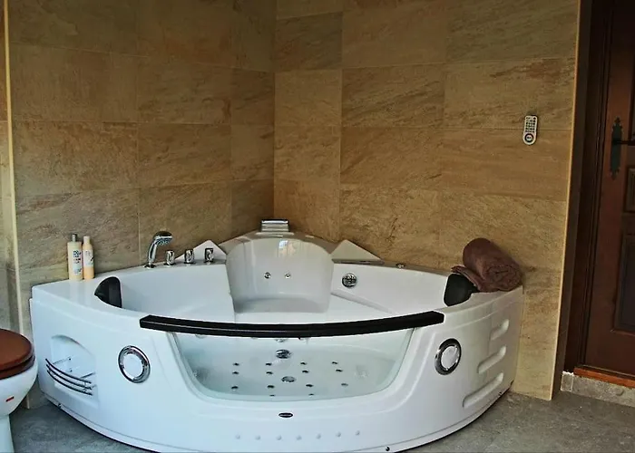 En El Burguillo -vitalia 2 Cr-av-1251 *