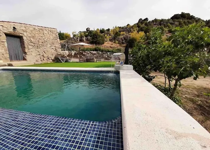 En El Burguillo -vitalia 2 Cr-av-1251 * Las Cruceras